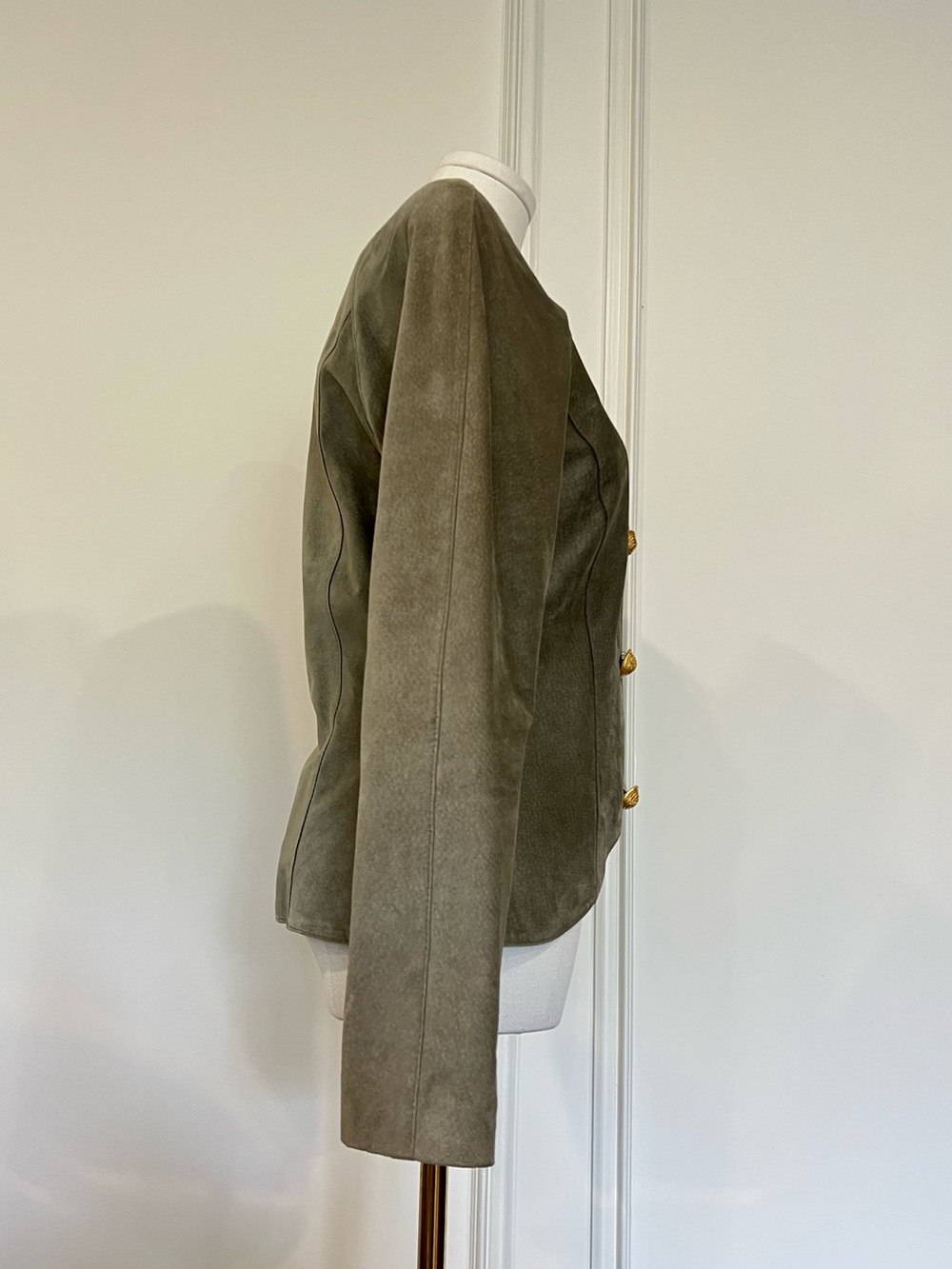 Danier Vintage Sage Suede Sweetheart Neck Peplum Blazer Jacket Gold Buttons XS - Picture 4 of 11